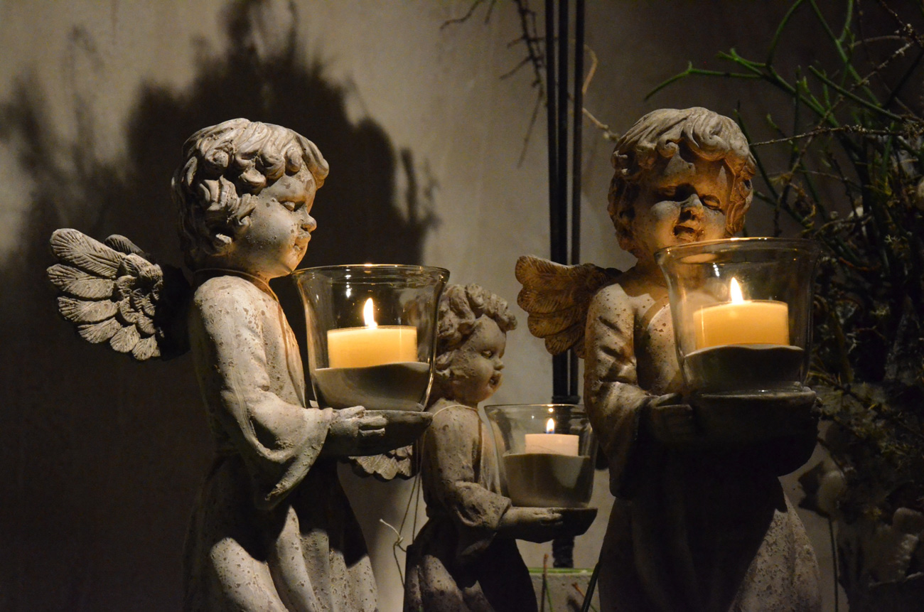  Engel mit Kerze 
